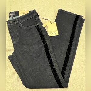 NWT Women's NYDJ Sherli Slim with Velvet print pattern -Size 0 Dark Denim